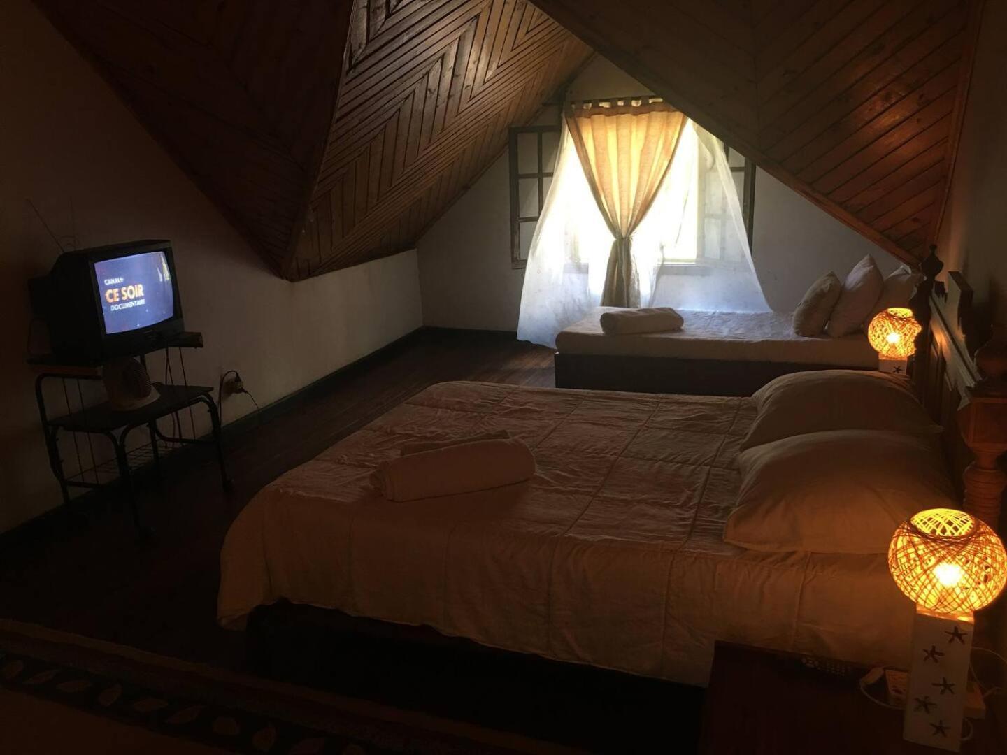 אנטננריבו Le Fumoir Guest House Chambre Double מראה חיצוני תמונה